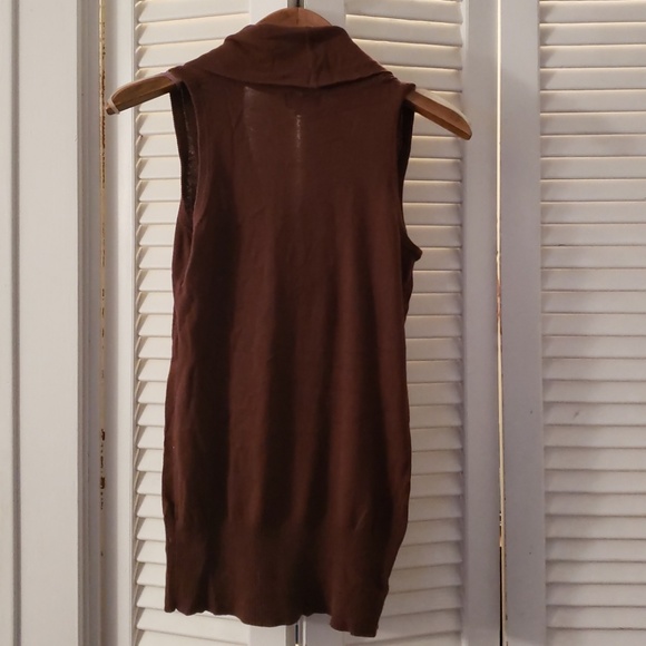 Sleeveless Cowl Neck Sweater - Picture 2 of 3